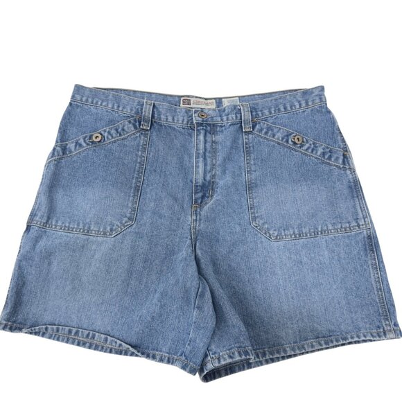 Faded Glory Womens Classic Utility Denim Shorts Size 18 Light Blue 6.5 Inseam - Picture 9 of 11